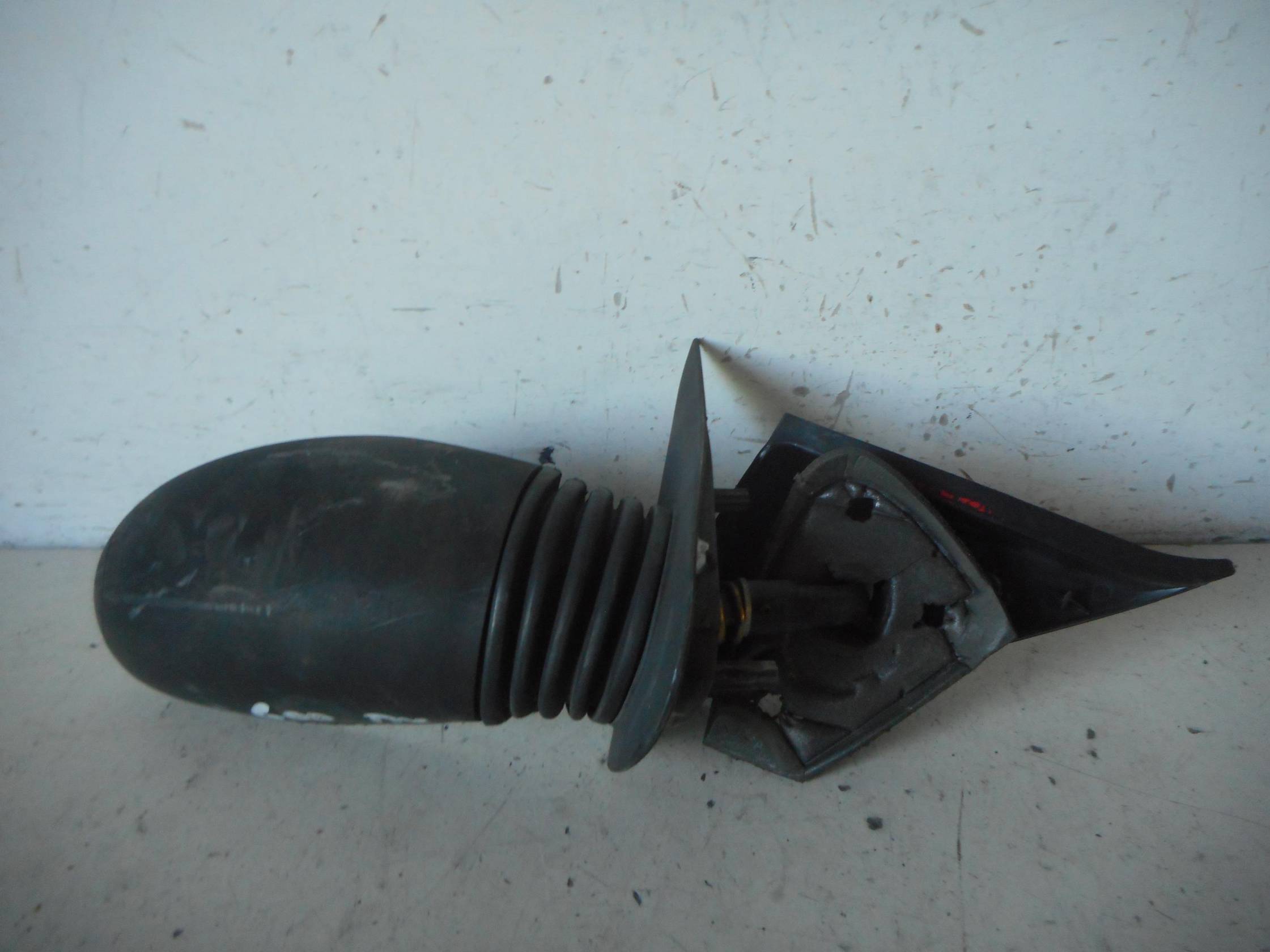 Retrovisore est. dx.